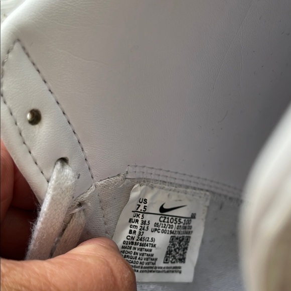 Nike Blazer High-Top Sneakers  sizes 7.5 - Picture 4 of 8